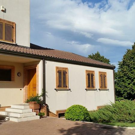 Il Mandorlo B&B Civitanova Alta Ngoại thất bức ảnh